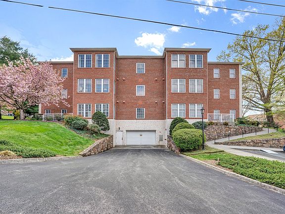 3rd image of 2208 Jefferson St SE APT 209