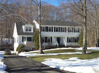 7 Bragdon Ave, Danbury, CT 06811