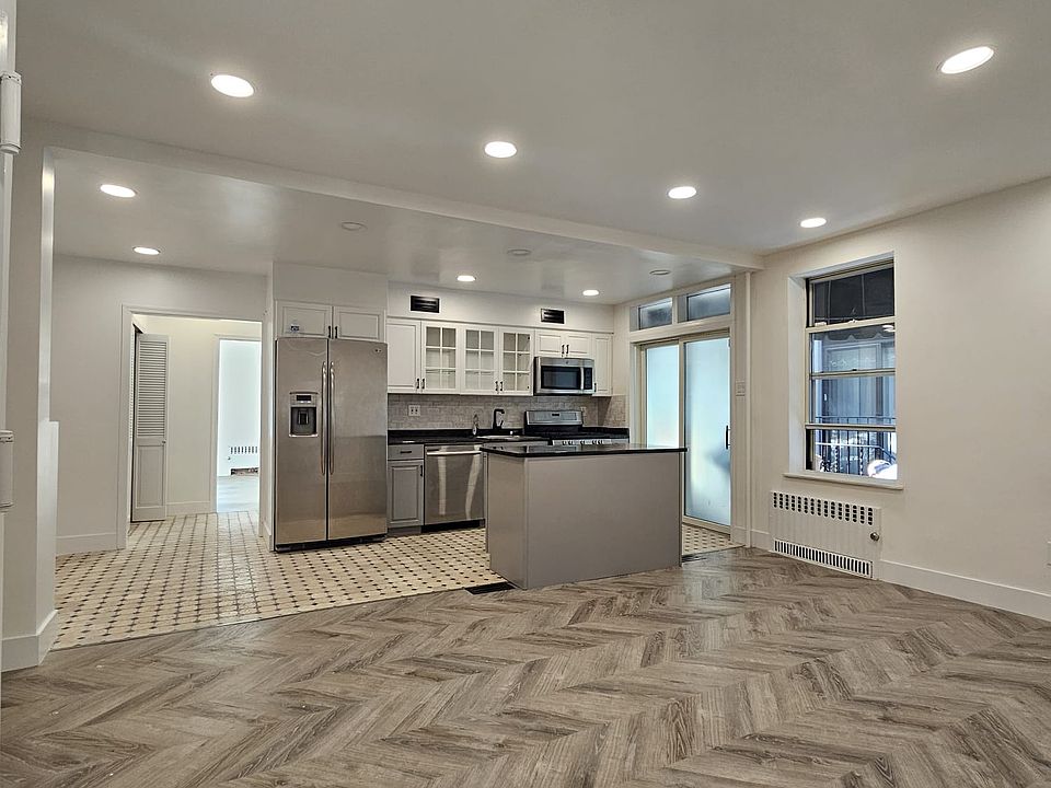 1st image of 25-18 24th Ave #2