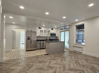 25-18 24th Ave #2, Astoria, NY 11102