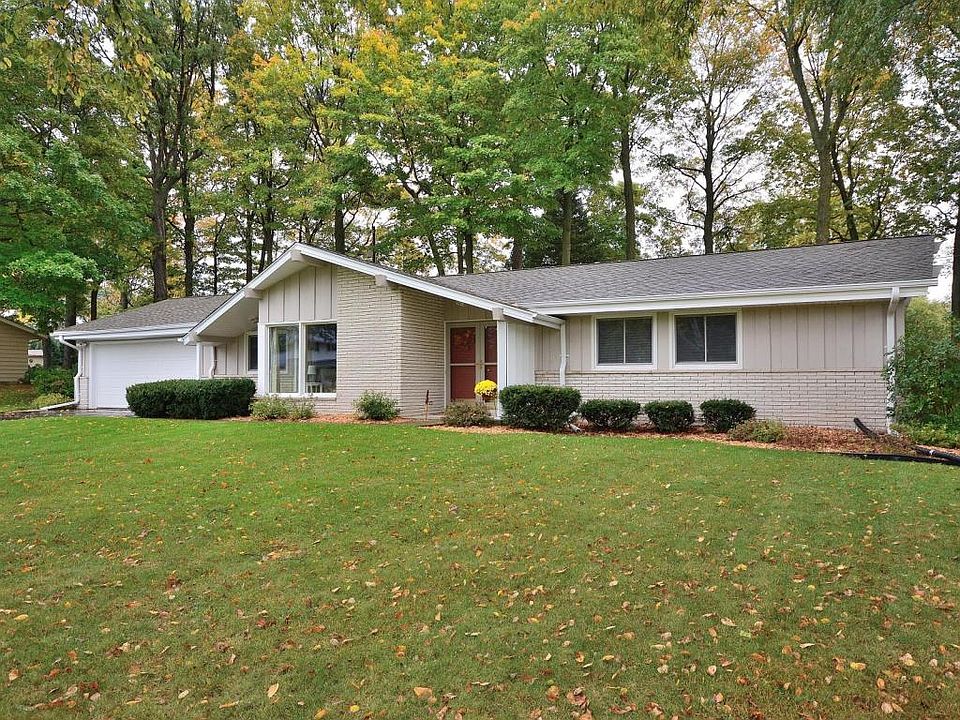 1st image of 17985 Redvere Dr