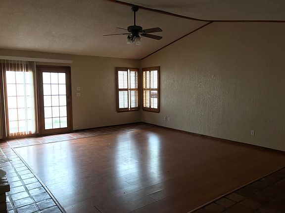 4th image of 125 Jeweled Mesa Dr