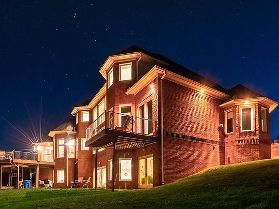 2nd image of 9295 Sunset Lake Dr
