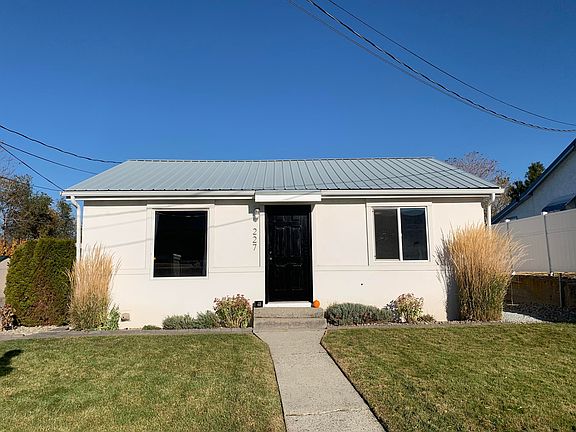 3rd image of 227 4th St SE