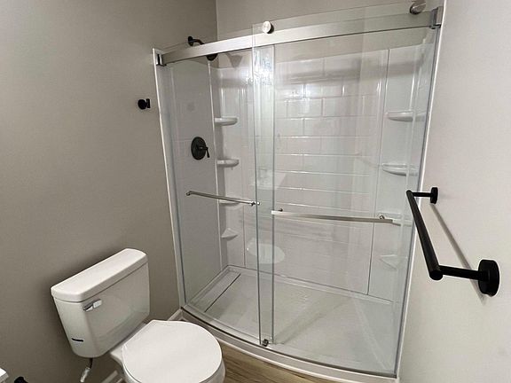 5th image of 7303 Estate Ct
