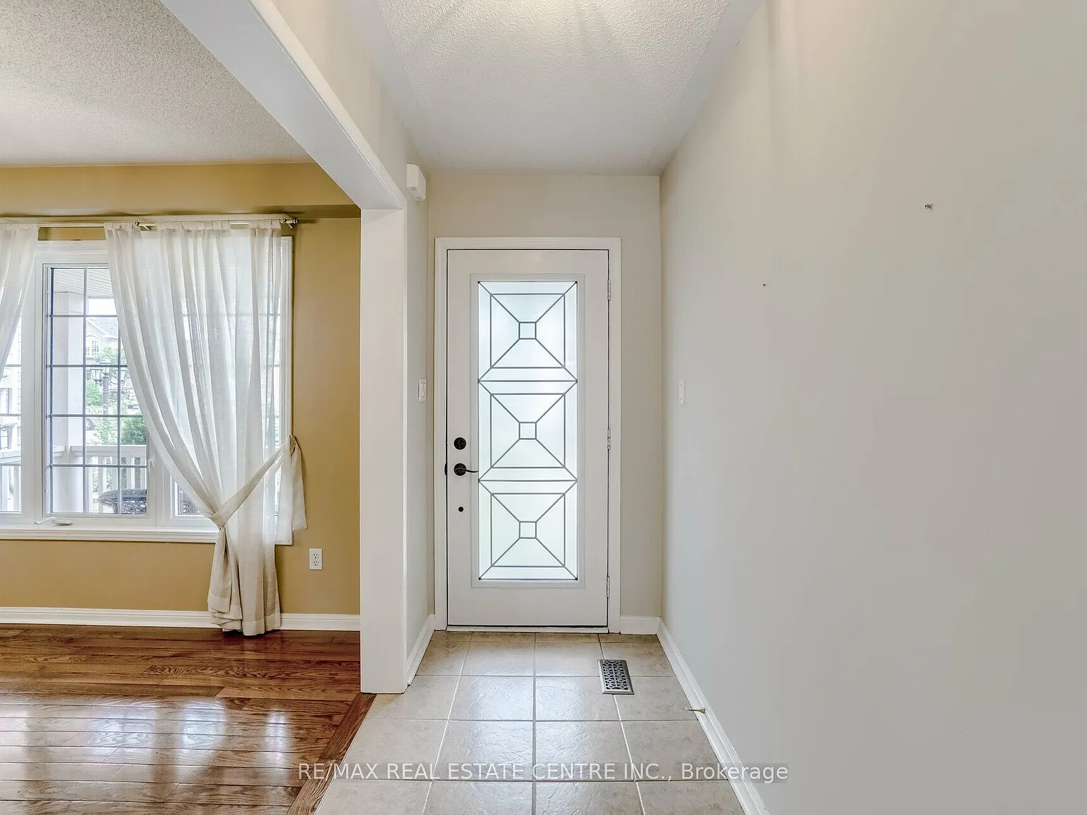 3 bed, $3,400 — Photo 4