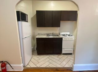 215 S 46th St APT 2R, Philadelphia, PA 19139