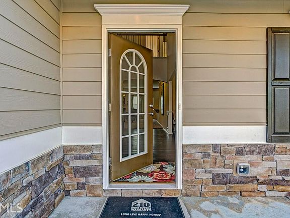 2nd image of 26 Twelve Oaks Dr