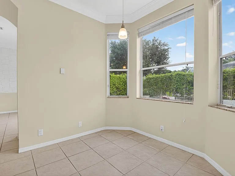 22194 Braddock Pl — Photo 23