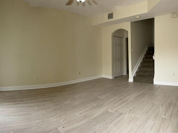 4th image of 4909 Spinnaker Dr #4803