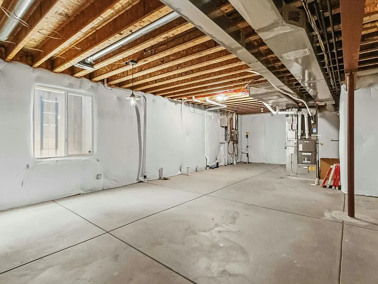 9202 E 53rd Ave — Photo 26