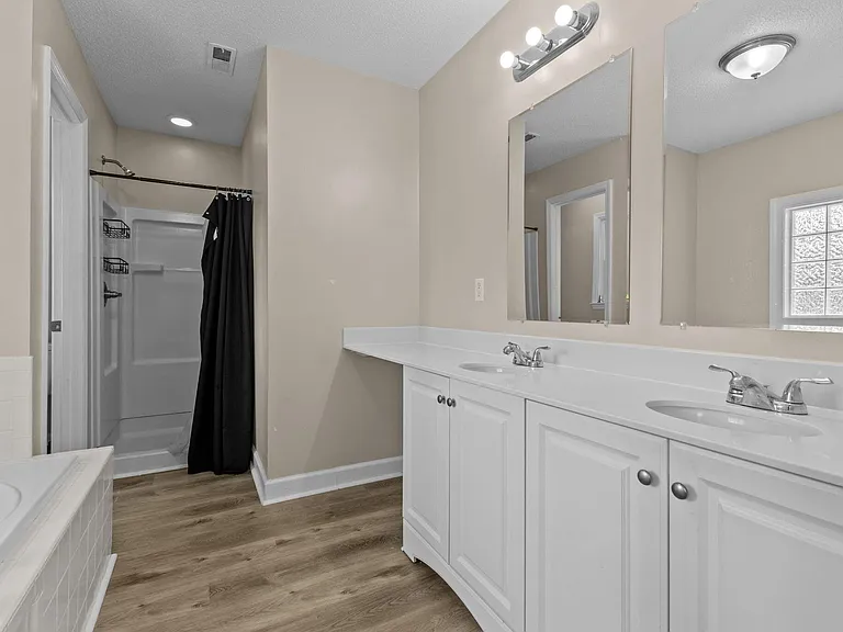 8318 Umstead Rd — Photo 38