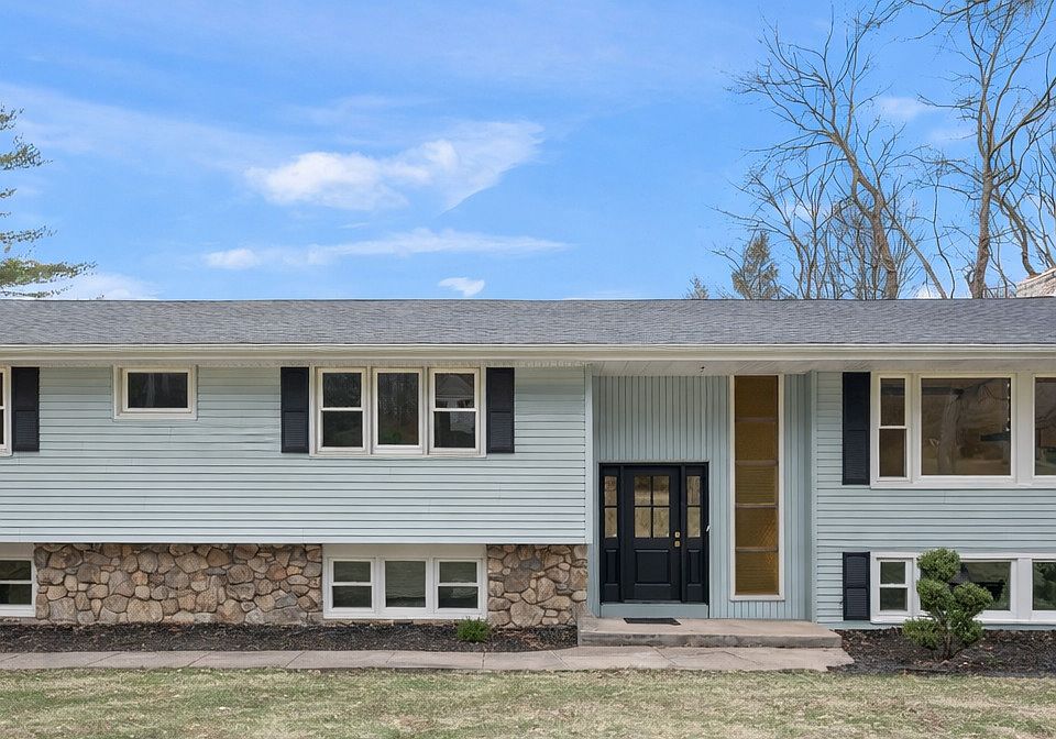 1st image of 252 Blue Ridge Drive