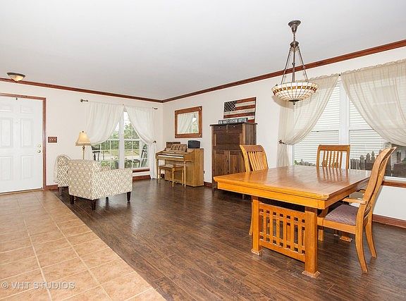 3rd image of 5315 White Oaks Ct