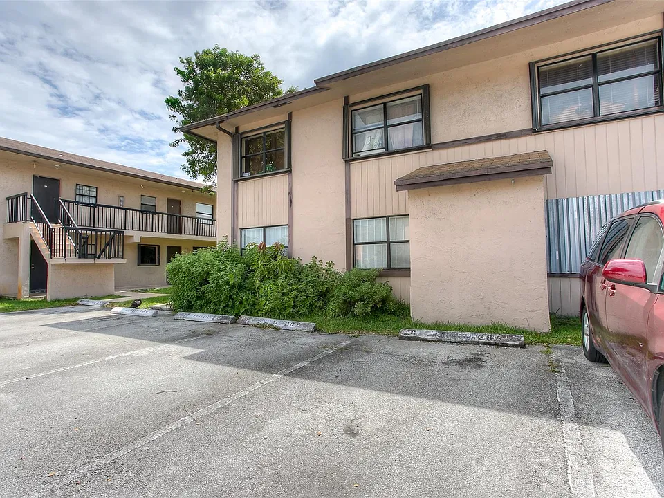 2500 W 67th Pl #22-26