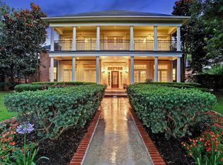 8302 Forest Gate Dr, Sugar Land, TX 77479