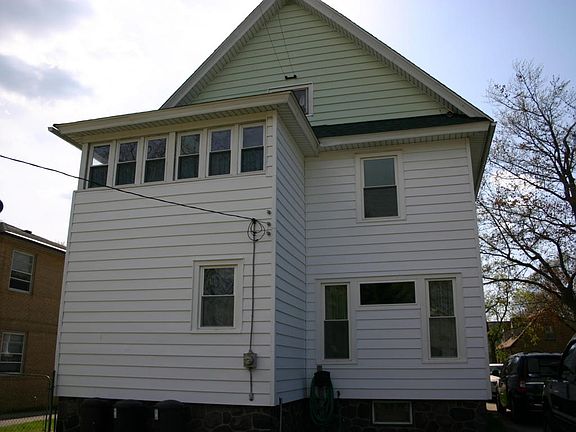 3rd image of 158 Union St N