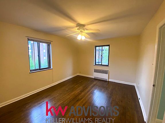 2nd image of 464 Grand Ave APT 2