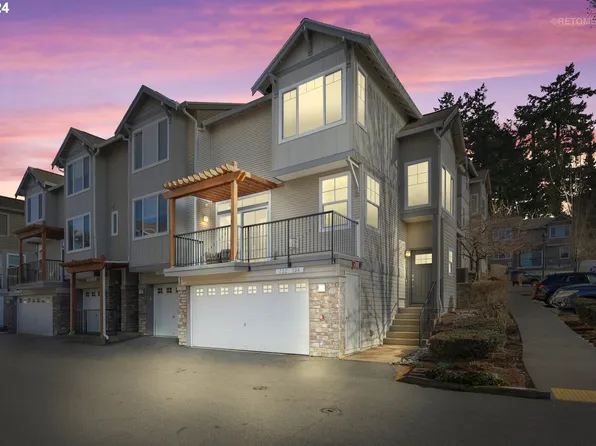722 NW 118th Ave APT 104, Portland, OR 97229