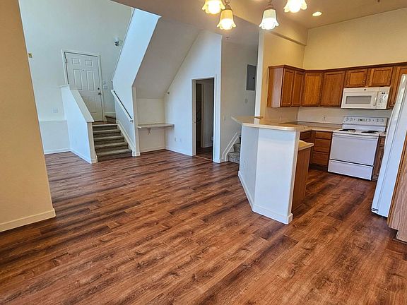 4th image of 8972 Fox Dr Unit 102