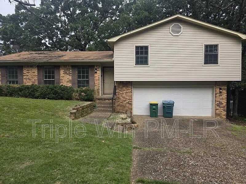 3 bed, 2.0 bath, 1749 sqft, $1,850 — Photo 2