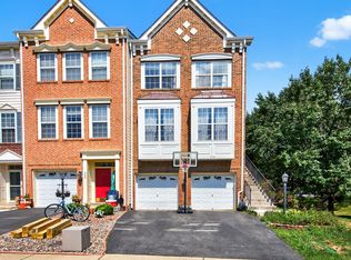 558 Edmonton Ter NE, Leesburg, VA 20176