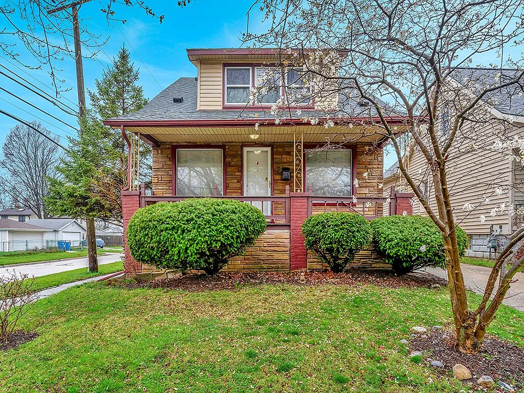 3 bed, 1300 sqft, $1,800 — Photo 1