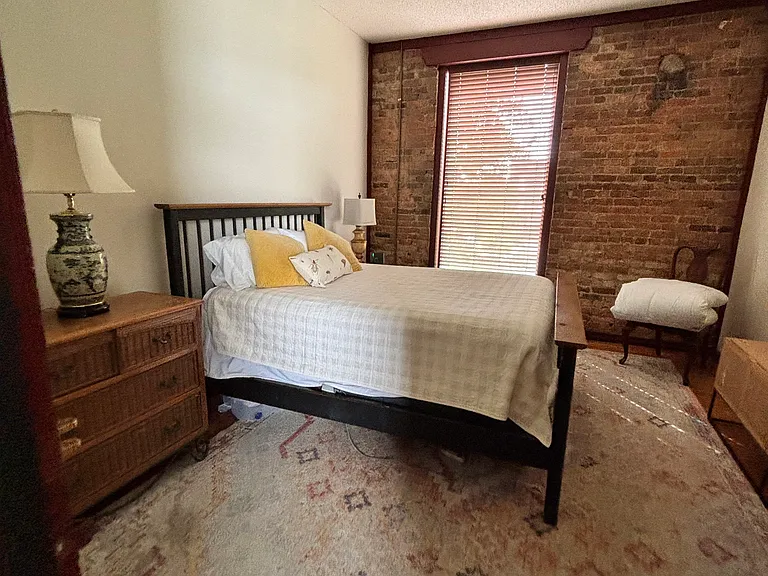 214 E Broad St #B — Photo 51