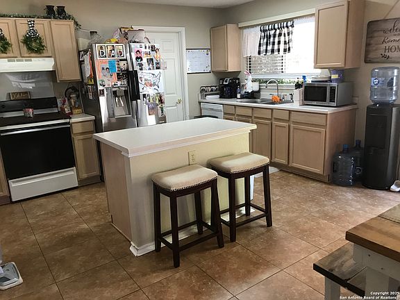 4th image of 16131 walnut creek