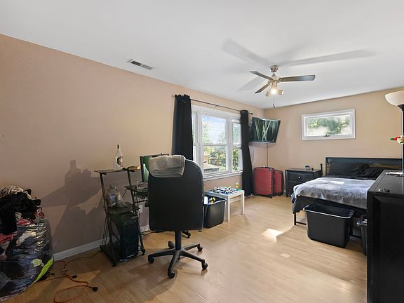 4th image of 1311 Park Ave