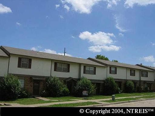 1st image of 330 Candlewood Ln