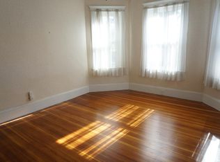 593 Heath St APT 1, Chestnut Hill, MA 02467