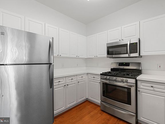 2nd image of 2111 Highcourt Ln Suite 101