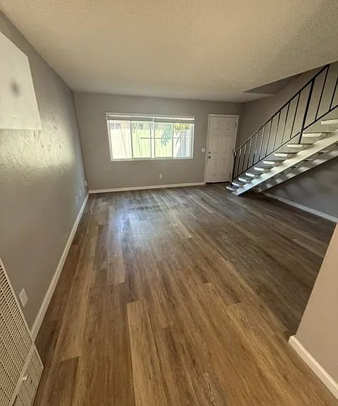 474 Delaware St — Photo 1