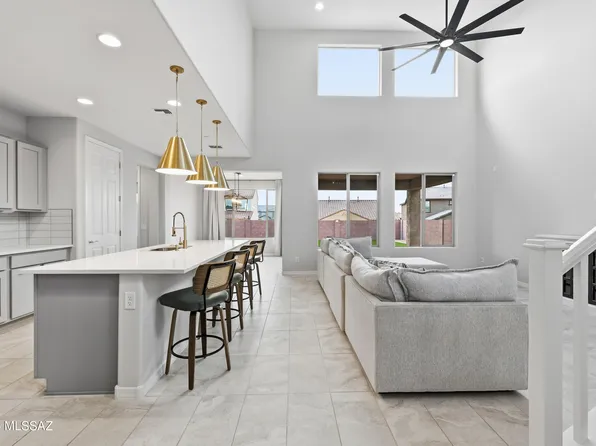 7990 S Expedition Dr, Tucson, AZ 85747