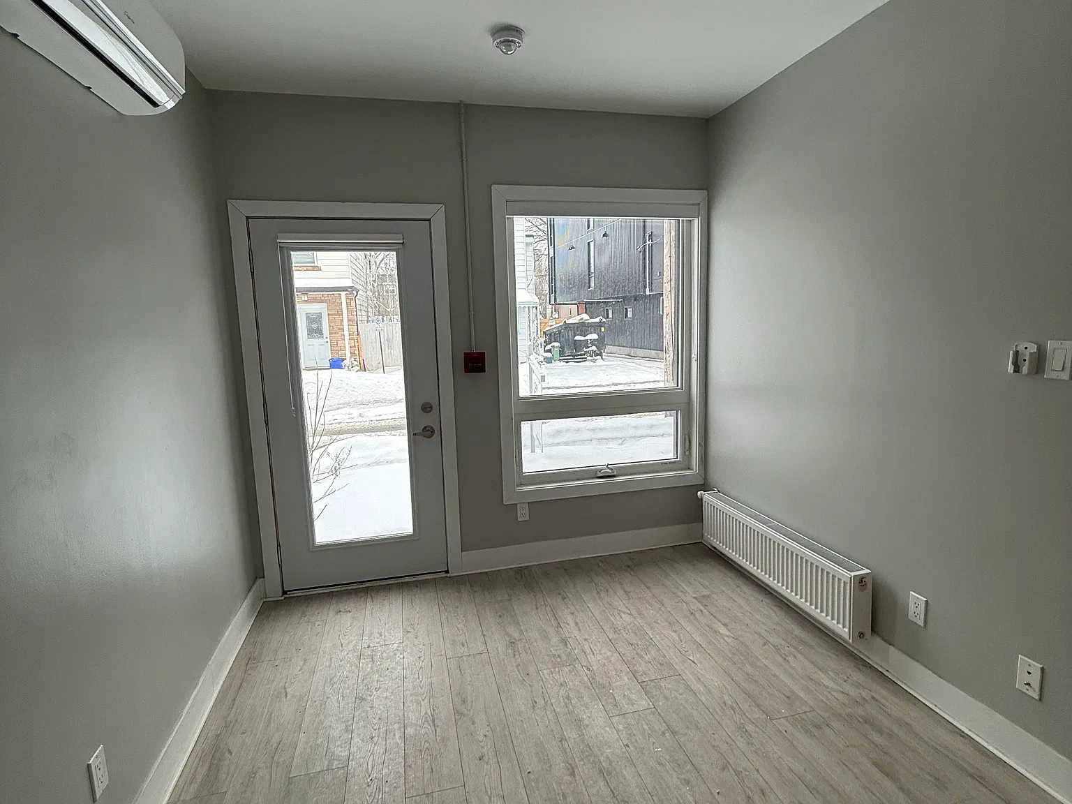 238 Carruthers Avenue — Photo 4
