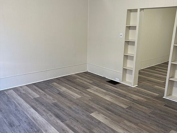 3rd image of 117 Randolph Ave