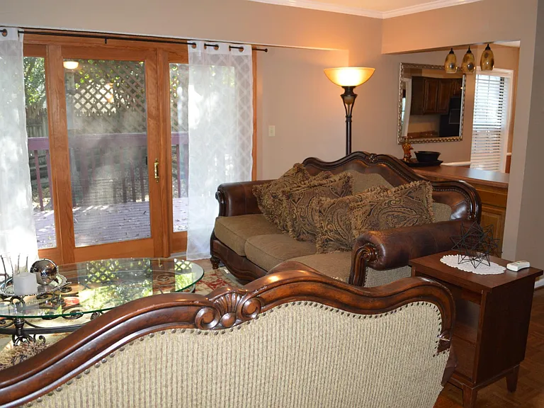 4167 Greenview Ct — Photo 32