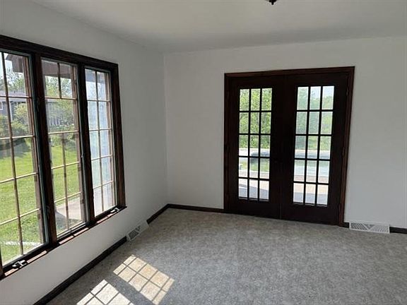 4th image of 501 Mearns Dr