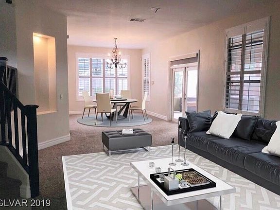 4th image of 102 Chateau Whistler Ct