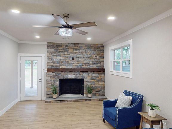 5th image of 107 Oakwood Dr