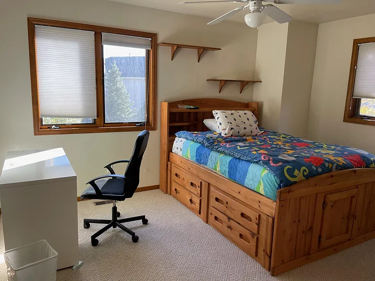 Third bedroom with double bed (second floor)