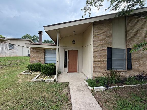 2nd image of 3608 Robinhood Dr