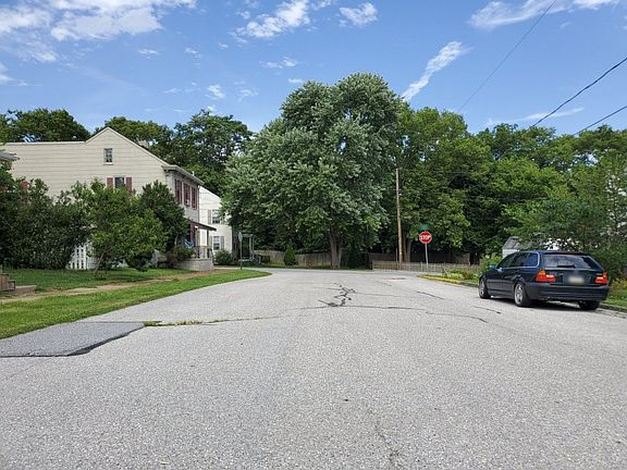 4th image of 306 Cherry St