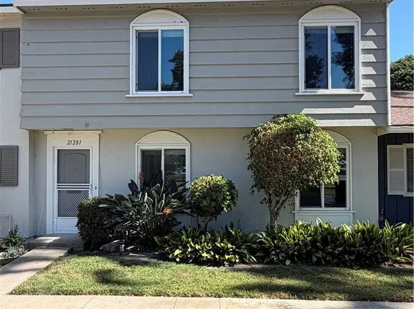 21281 Freeport Ln, Huntington Beach, CA 92646