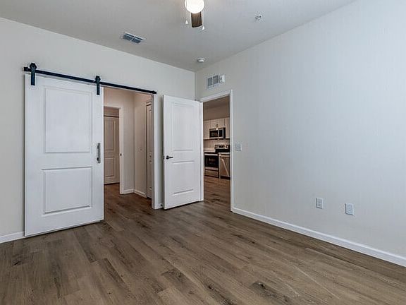 3rd image of 1003 W 14th St #210