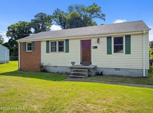 704 Seminole Trl, Jacksonville, NC 28540