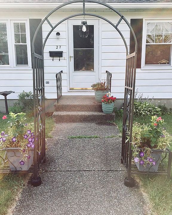 2nd image of 27 Houseman Ave