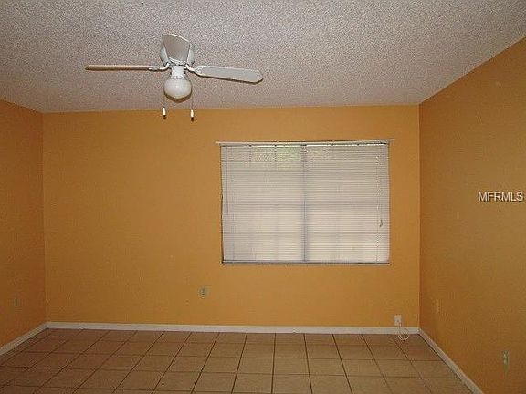 5th image of 411 Garden Dr APT 2