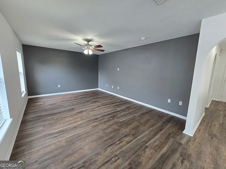 110 Pine Bluff Blvd W — Photo 24
